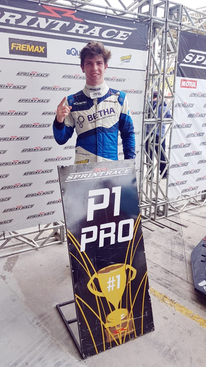 Bruno Smielevski e João Rosate fecham temporada com títulos e domínio completo na Sprint Race