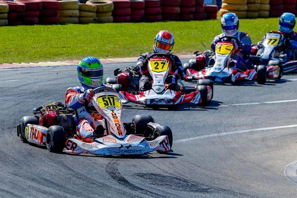 Thunder tem vitórias e pódios em Santa Catarina e no Uruguai