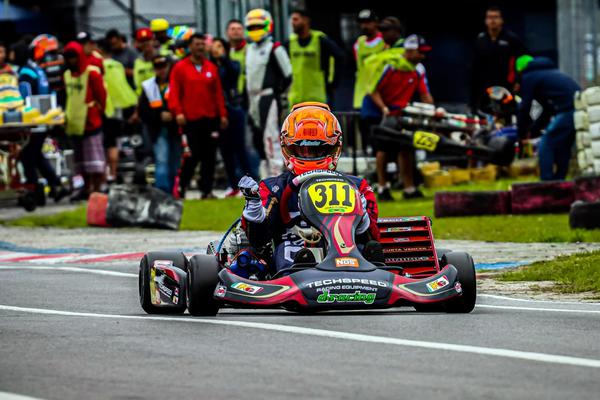 João Cunha conquista dupla vitória em Interlagos