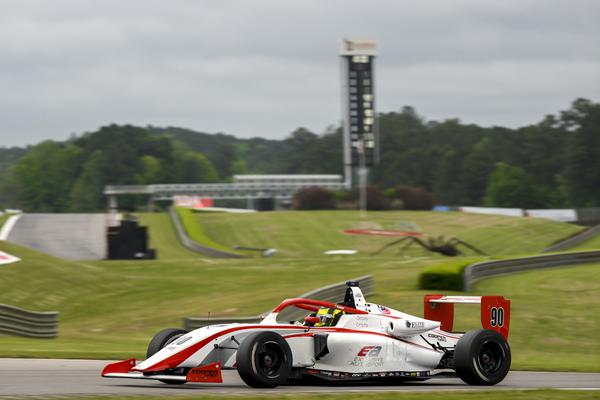 Erick Schotten vive rodada de aprendizado e desenvolvimento na USF Juniors em Barber