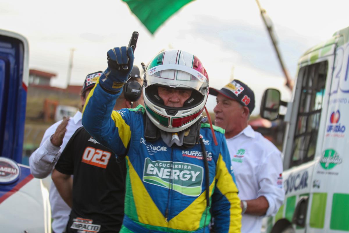 Muffato é mais uma vez pole position na Fórmula Truck