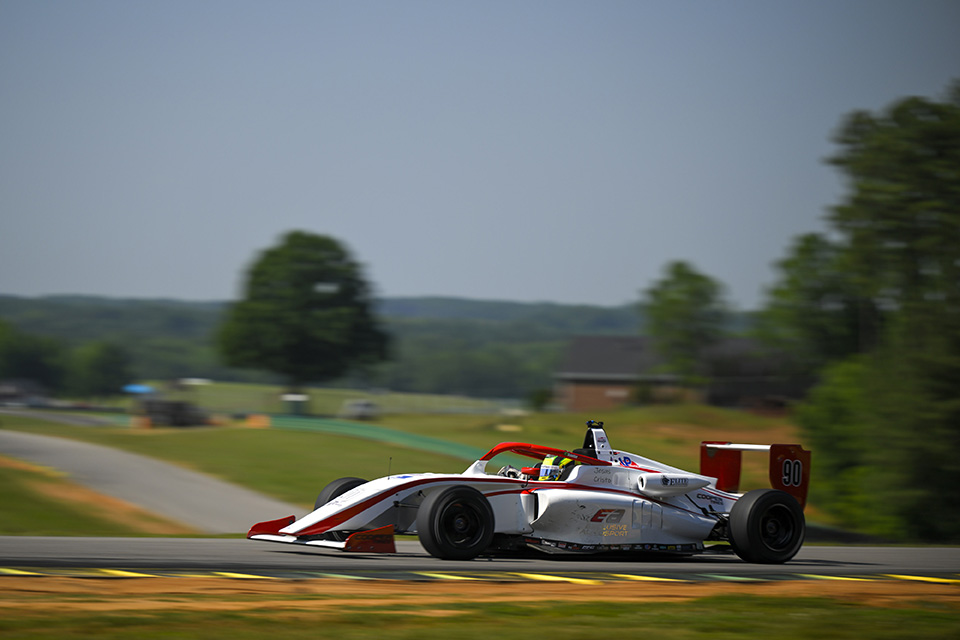 Erick Schotten tem fim de semana positivo na 3ª etapa da USF Juniors nos Estados Unidos