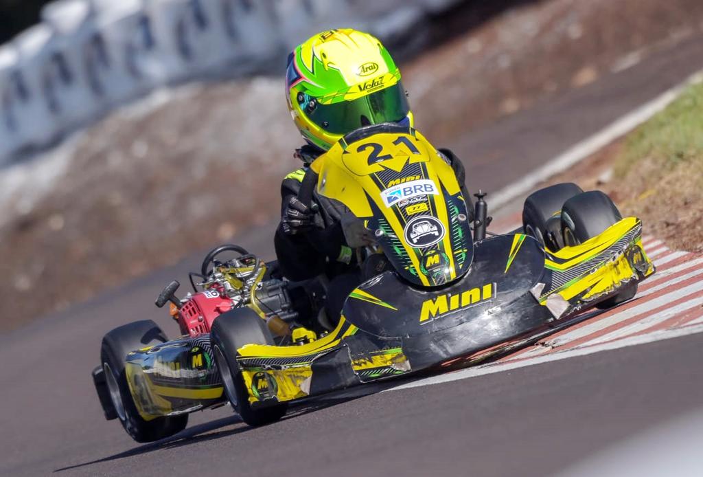 Lorenzo Kuhn é vice-campeão da Mirim após vencer a Final do Campeonato Sul-Brasileiro de Kart