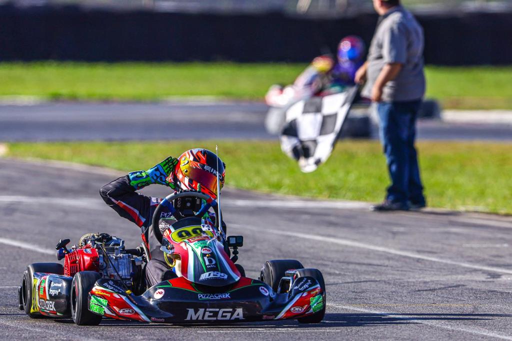 Dudu Pagliaro vence pela segunda vez consecutiva e se aproxima ainda mais da liderança na Copa São Paulo Light de Kart
