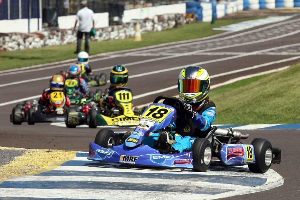 Akyu Myasava faz festa em casa com vitória na categoria Cadete