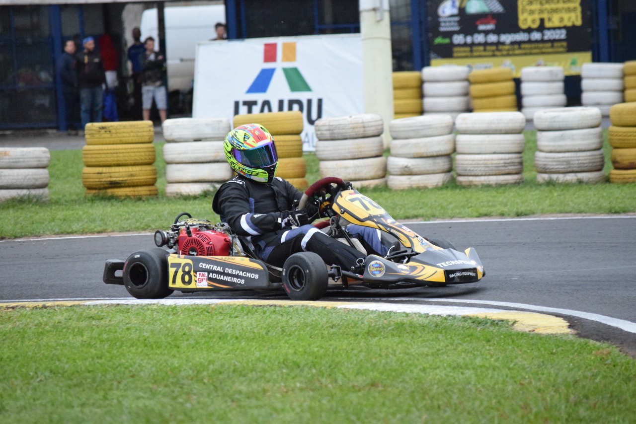 Paranaense de Kart tem primeiro dia de provas em Foz do Iguaçu