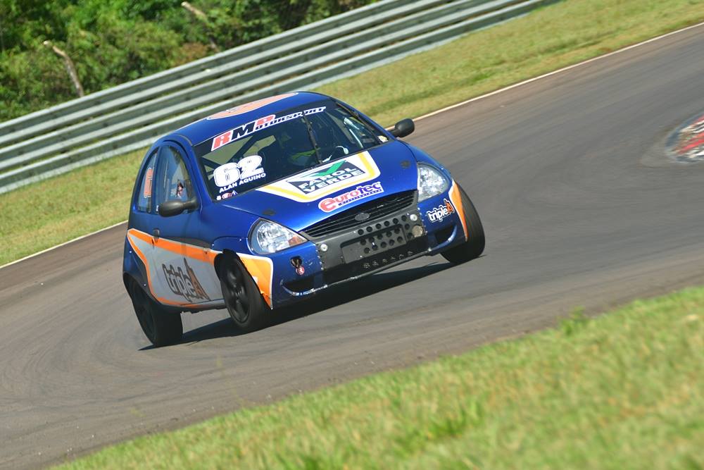 Campeões de automobilismo do Paraná recebem premiação