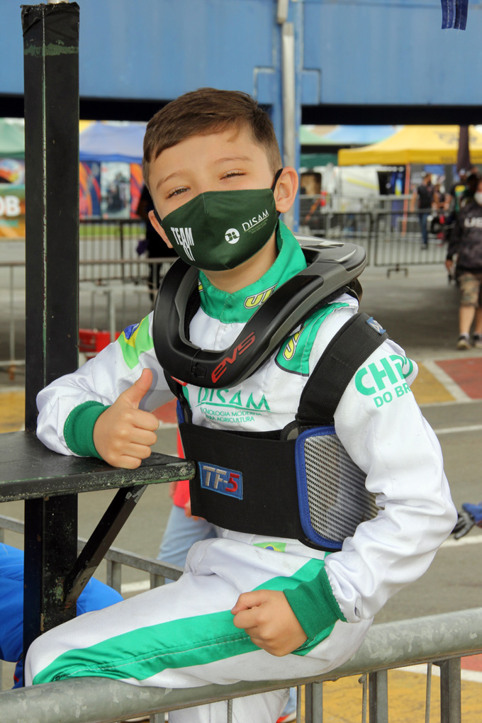 Profissionalismo chega cada vez mais cedo aos kartistas