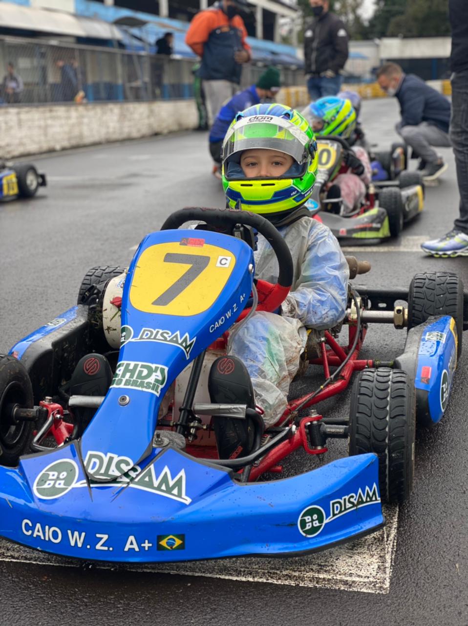 Caio Zorzetto vence a sua primeira corrida com chuva