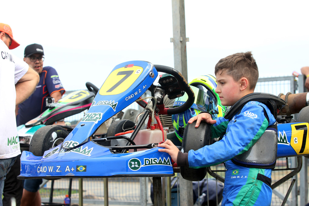 Caio Zorzetto estreia sábado na Copa São Paulo Light de Kart