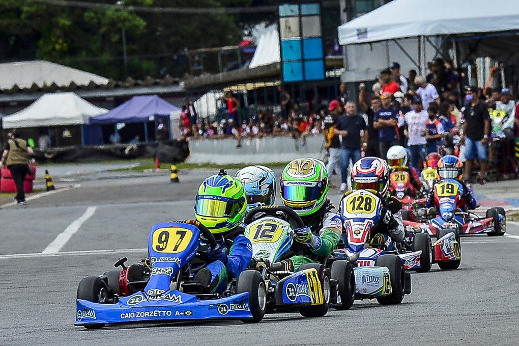 Caio Zorzetto busca os primeiros pontos na Copa São Paulo de Kart