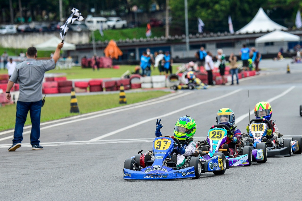 Com excelente corrida, Caio Zorzetto marca os primeiros pontos na Copa São Paulo de Kart