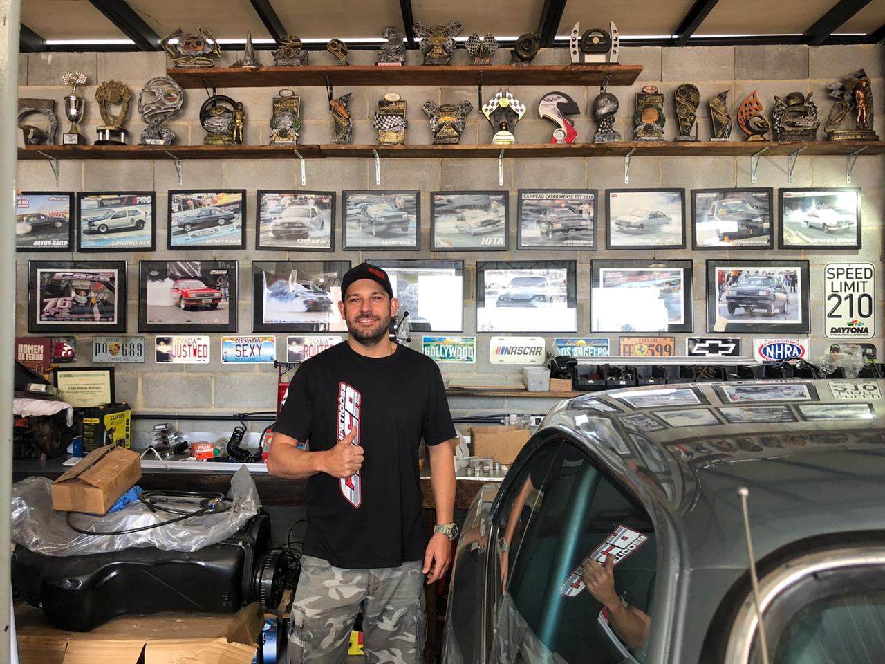 Schilipack faz sucesso nas pistas como piloto e como preparador