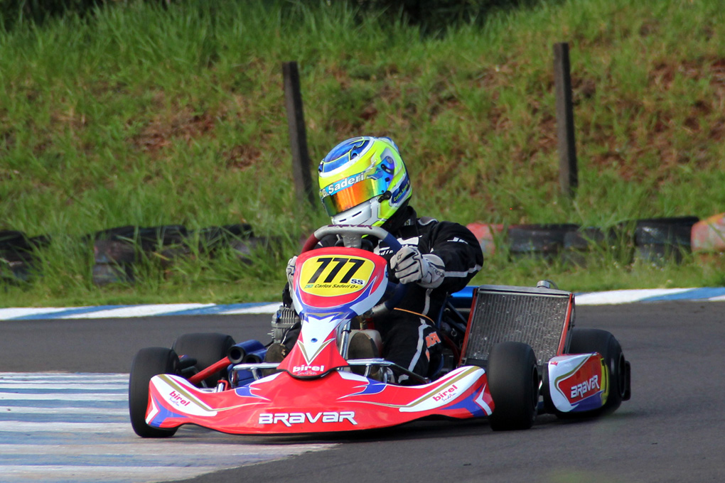 Paranaense Light de Kart tem provas equilibradas em Londrina