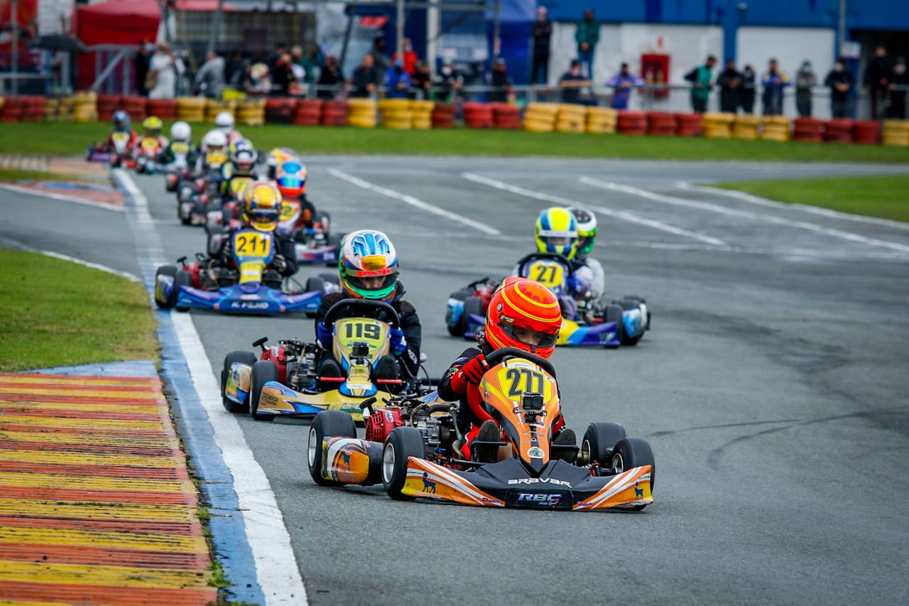 Christian Mosimann venceu final eletrizante e comemora primeiro título sul-brasileiro de kart