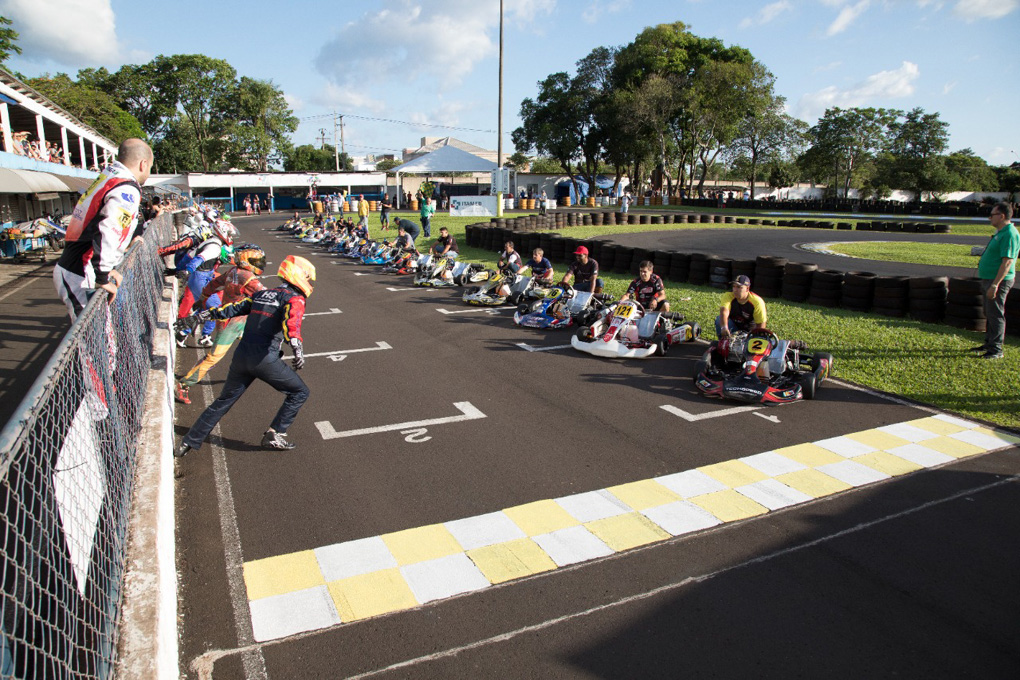 Copa Mercosul encerra amanhã a temporada de kart de Foz do Iguaçu
