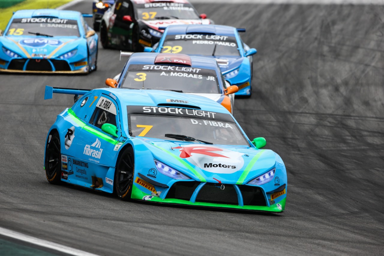 Dante Fibra pontua em sua estreia na Stock Light