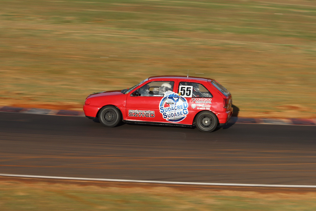 Paranaense de Marcas e Pilotos faz a preliminar da F-Truck em Londrina