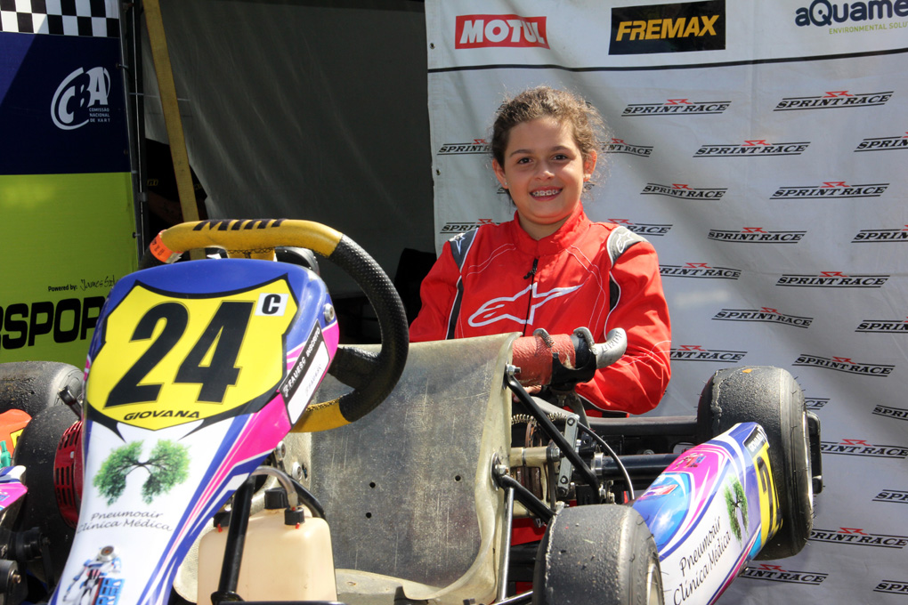 Giovana Marinoski, nova promessa do Kart do Paraná