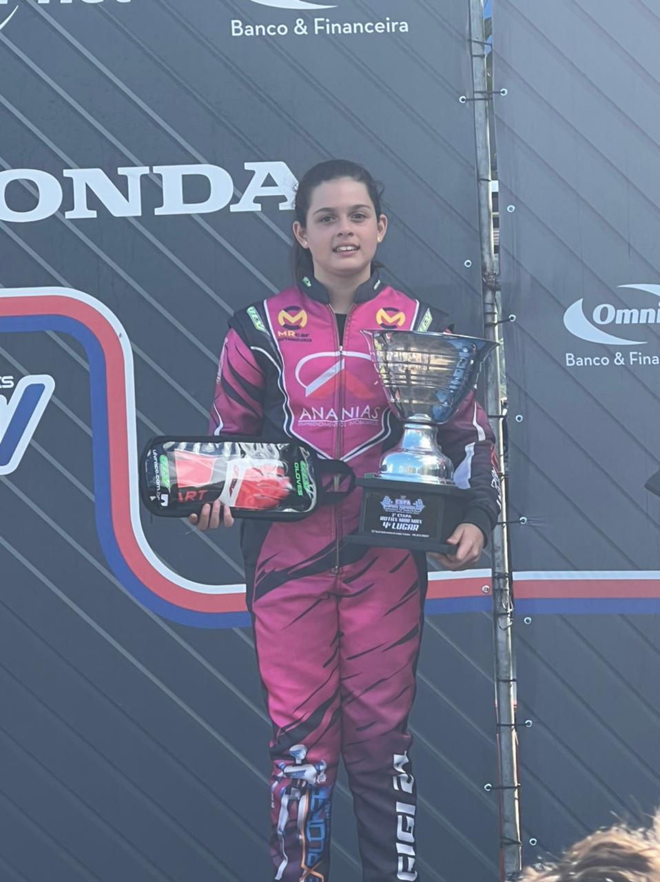 Com novo pódio, Giovana Marinoski chega à vice-liderança na Granja Viana