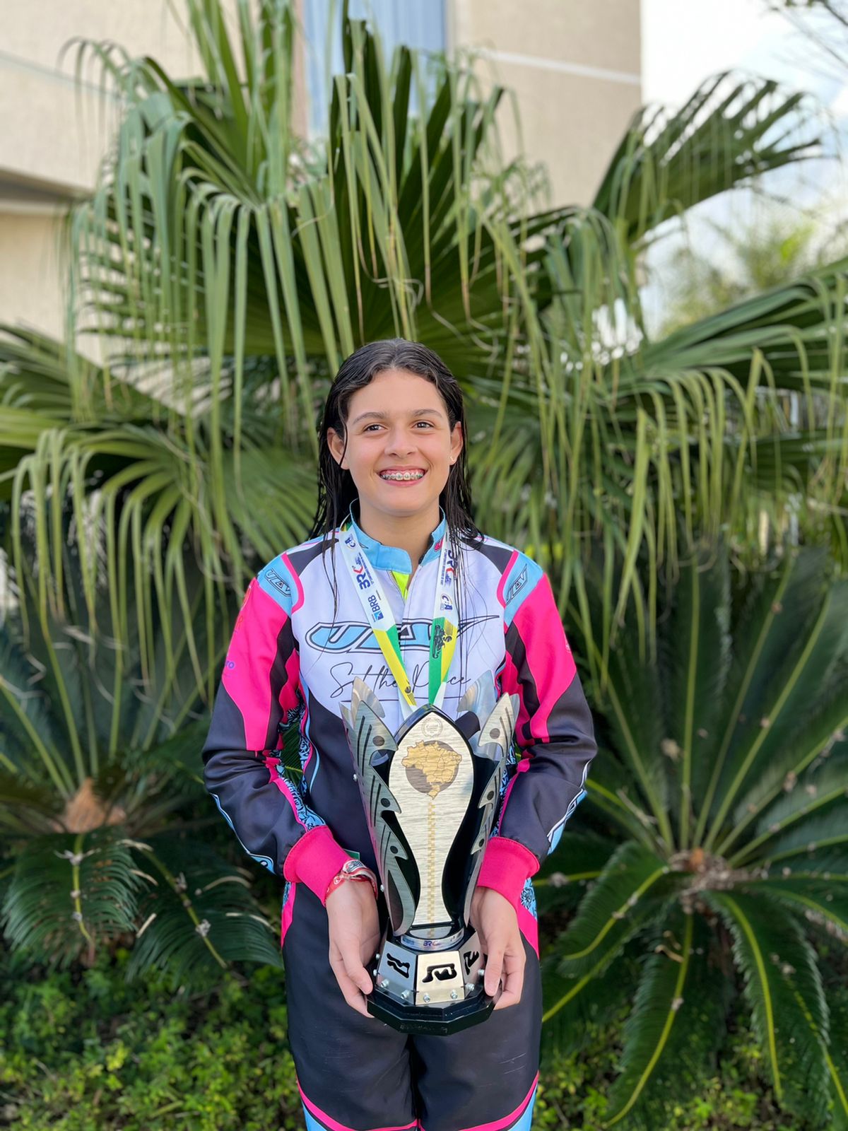 Giovana Marinoski feliz com o 7º lugar na Seletiva FIA Girls de Kart