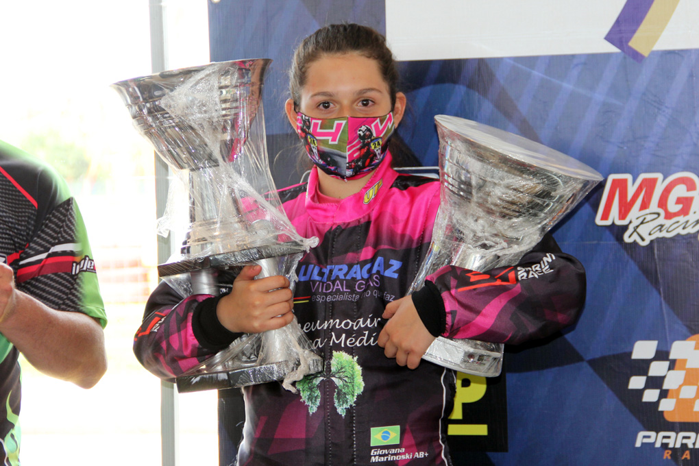 Giovana Marinoski conquista primeiros pódios da carreira