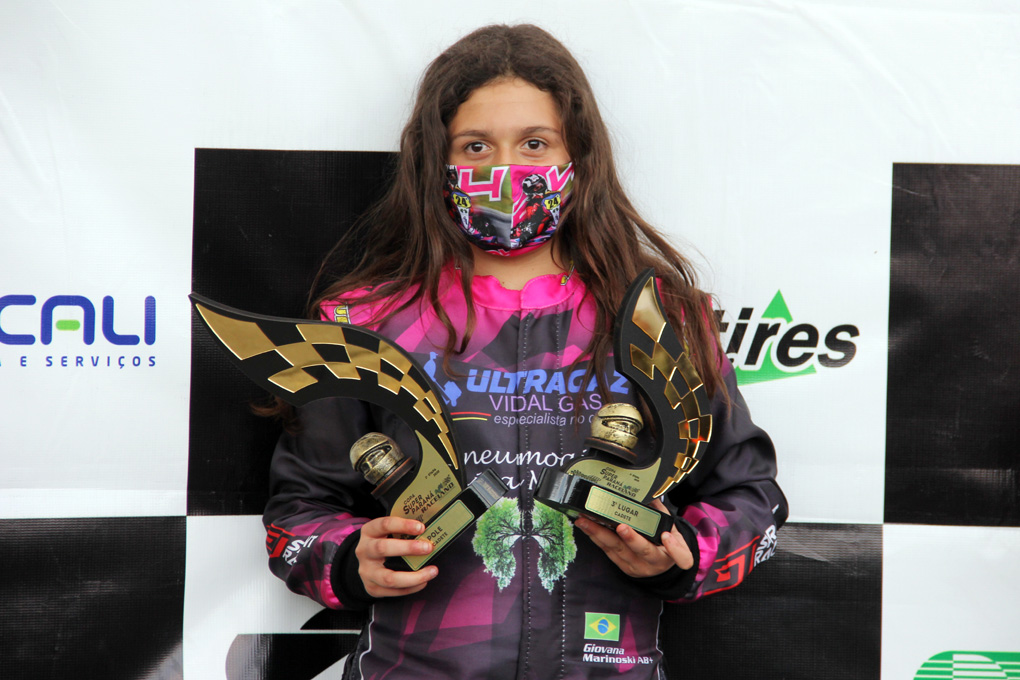 Giovana Marinoski treina dois dias no Speed Park