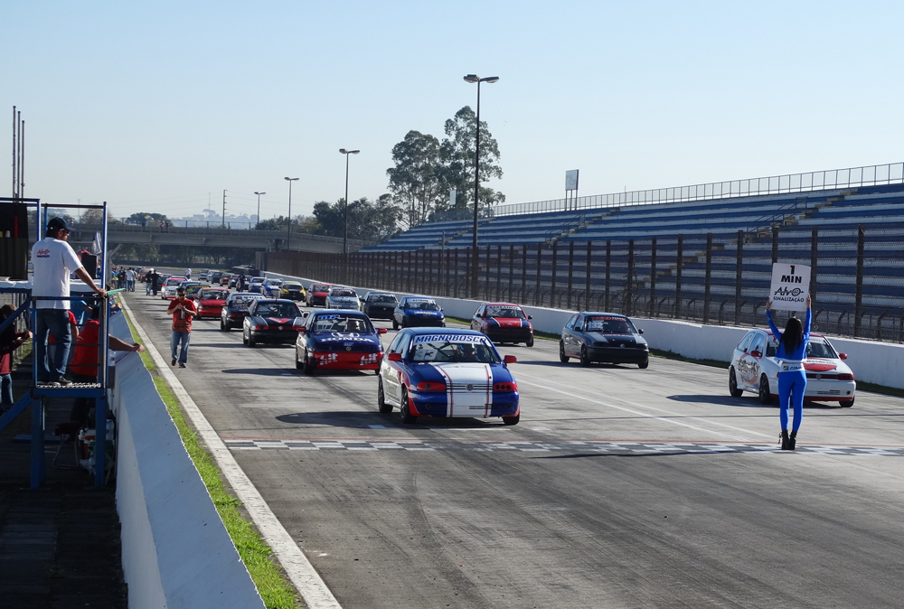 Favoritos vencem na 4ª etapa do Metropolitano de Velocidade de Curitiba