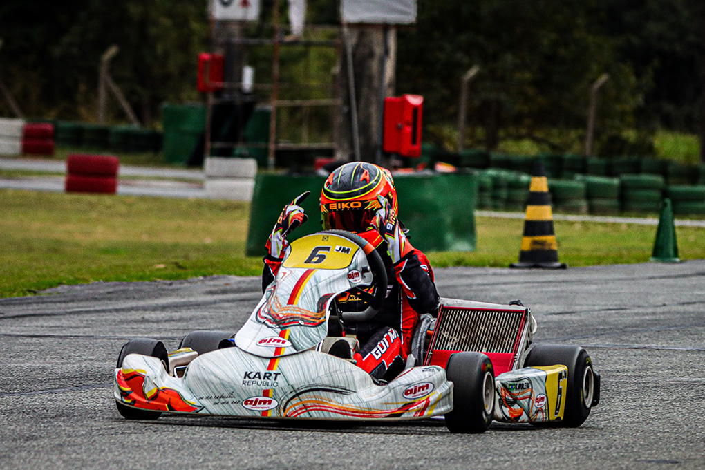 Guilherme Moleiro domina as corridas da Júnior Menor na Aldeia da Serra