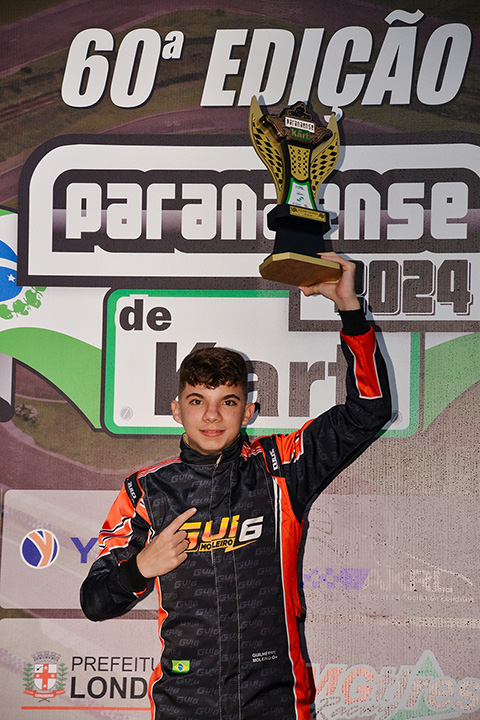Guilherme Moleiro é campeão da categoria OK Júnior no Paranaense de Kart