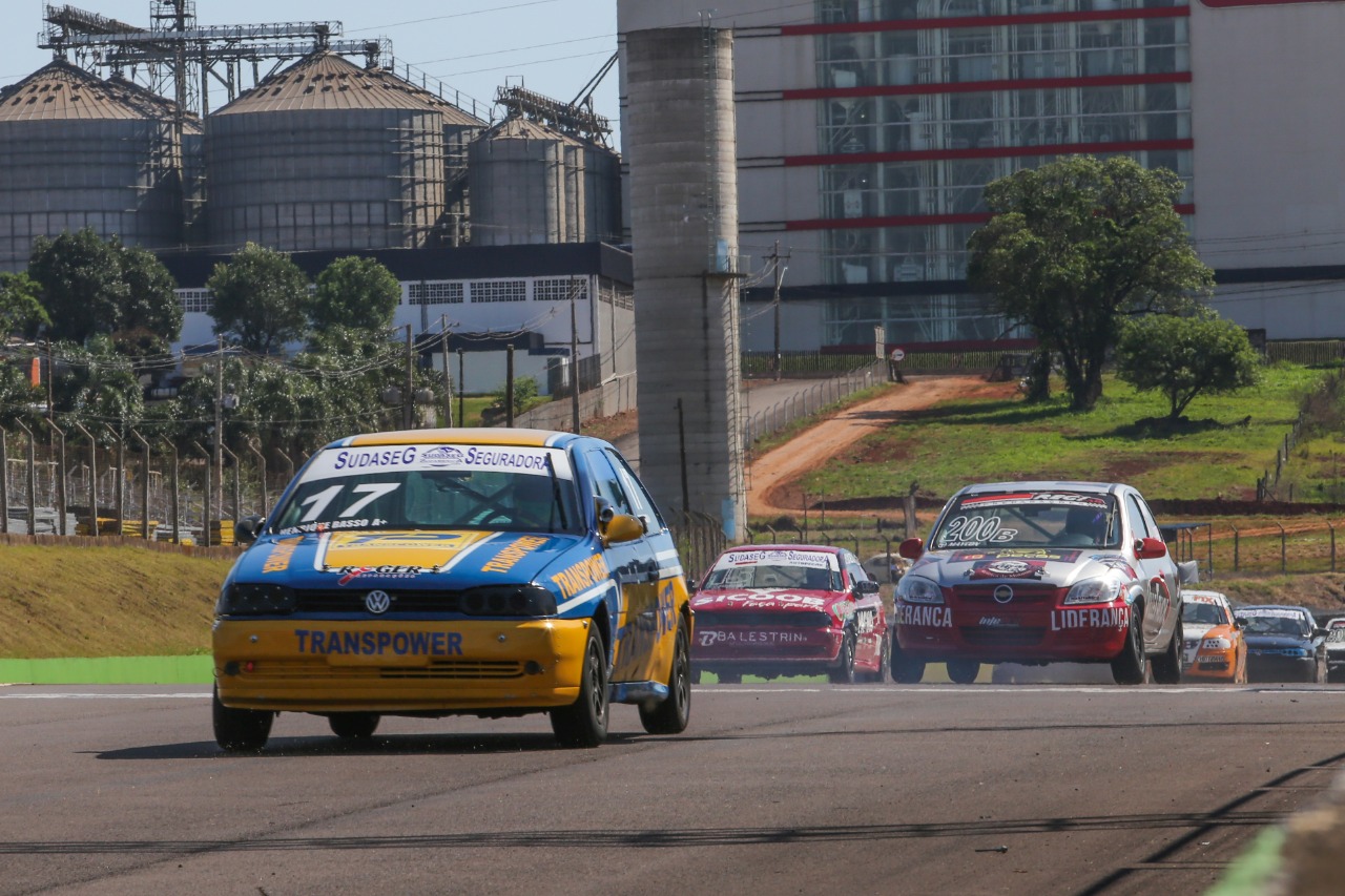 Paranaense de Velocidade tem etapa decisiva em Cascavel