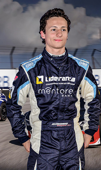 Ibiapina comemora 16 anos às vésperas de estrear na Stock Series