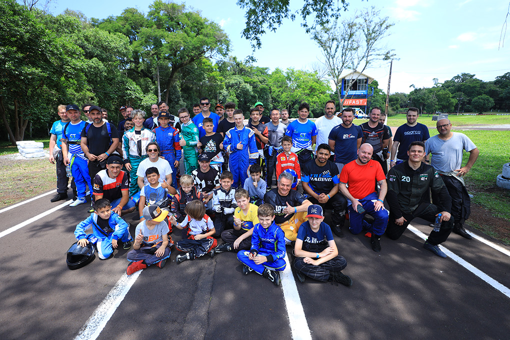 Pato Branco encerra temporada de kart