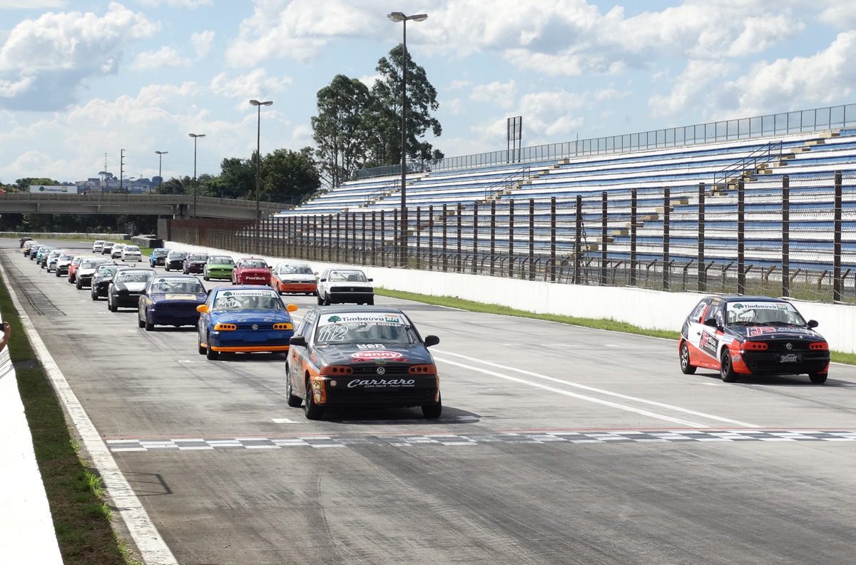 Metropolitano de Curitiba começa com bons pegas