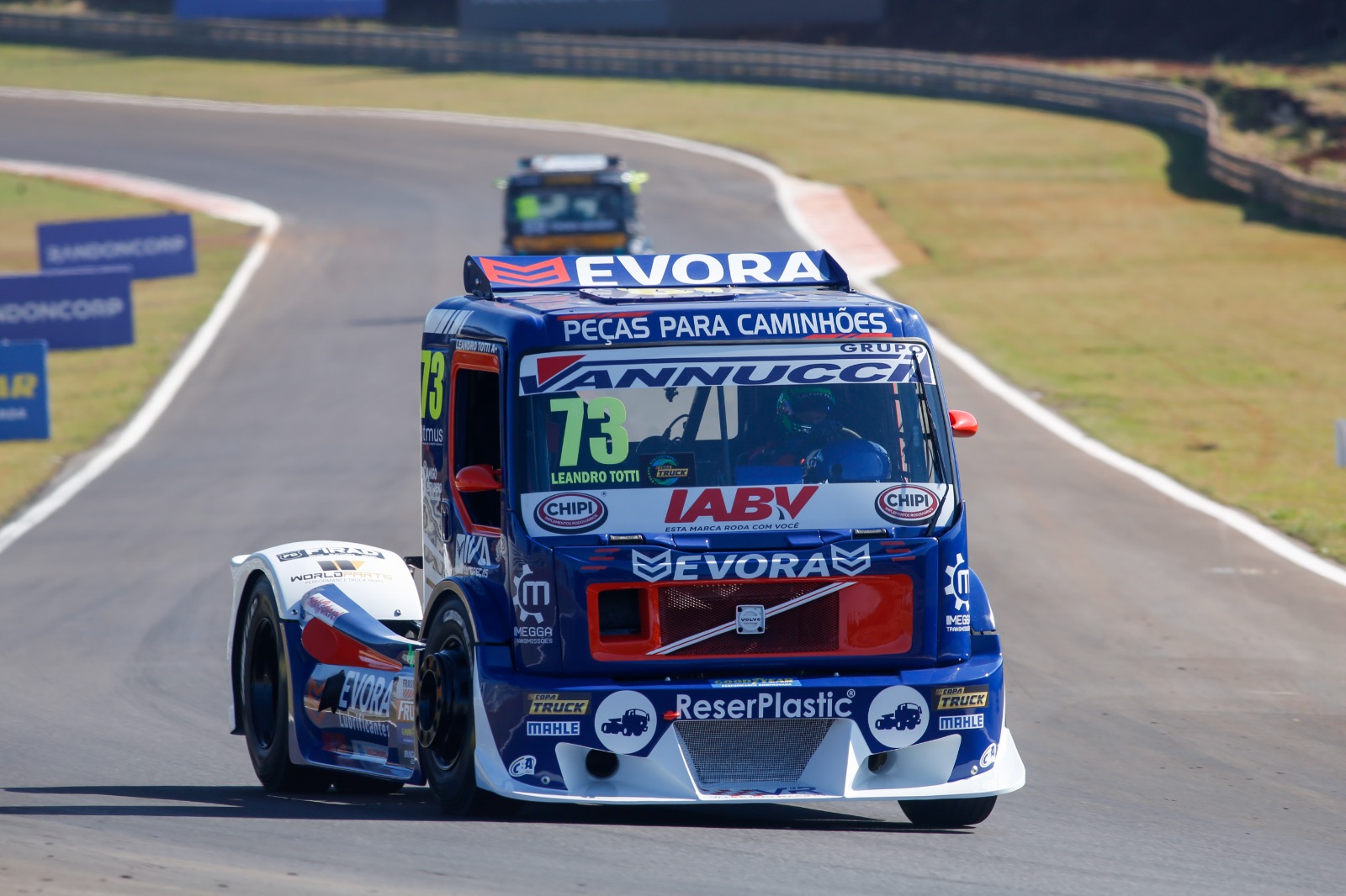 Leandro Totti marca pontos na Copa Truck em Cascavel