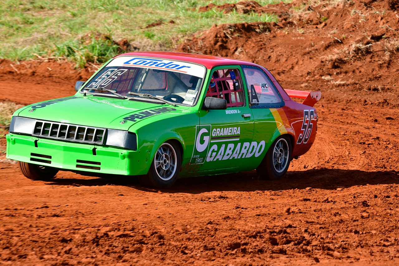 Brendon Zonta Gabardo é campeão da Old Chev “B”