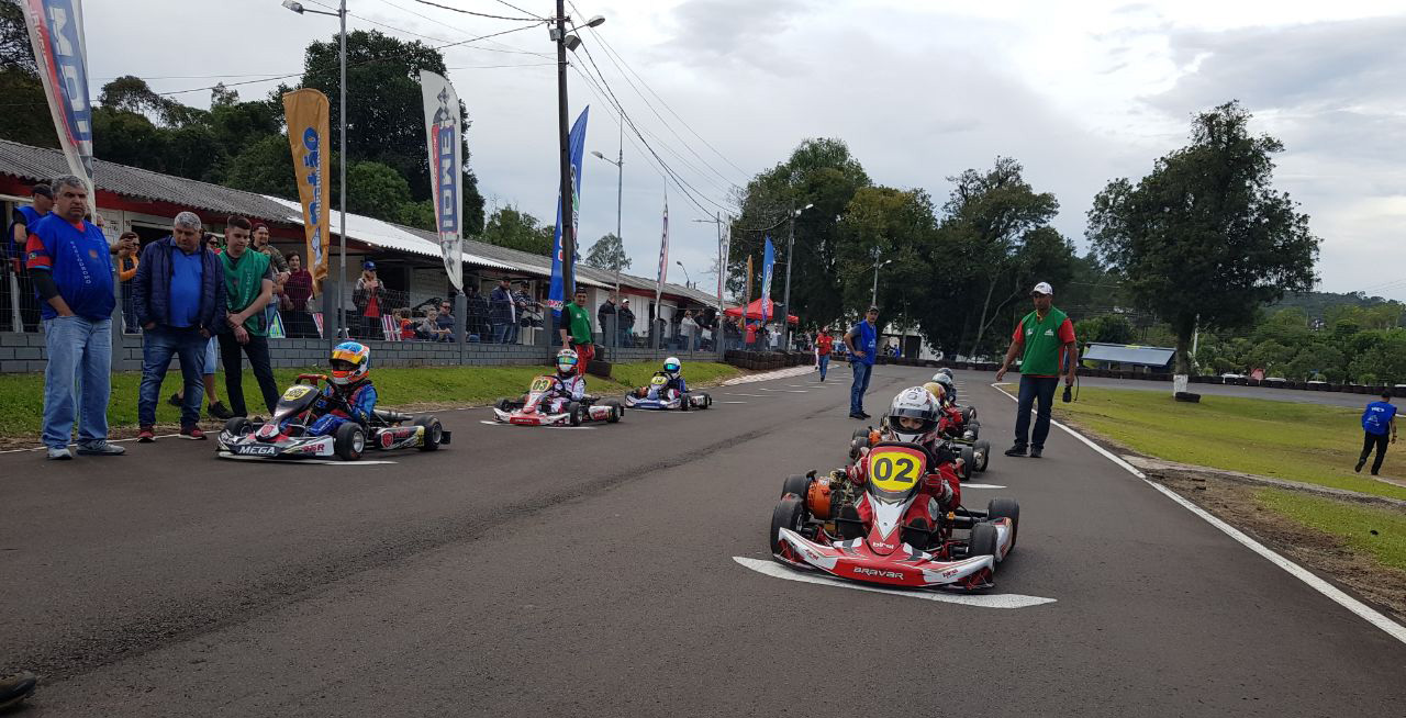 Federação divulga programação e adendo do Paranaense de Kart