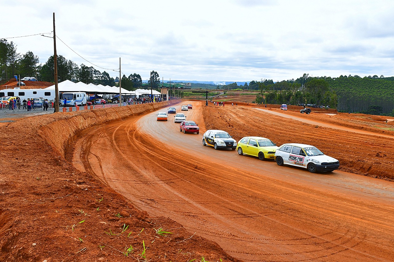 Novatos e Turismo correram juntas em Telêmaco Borba
