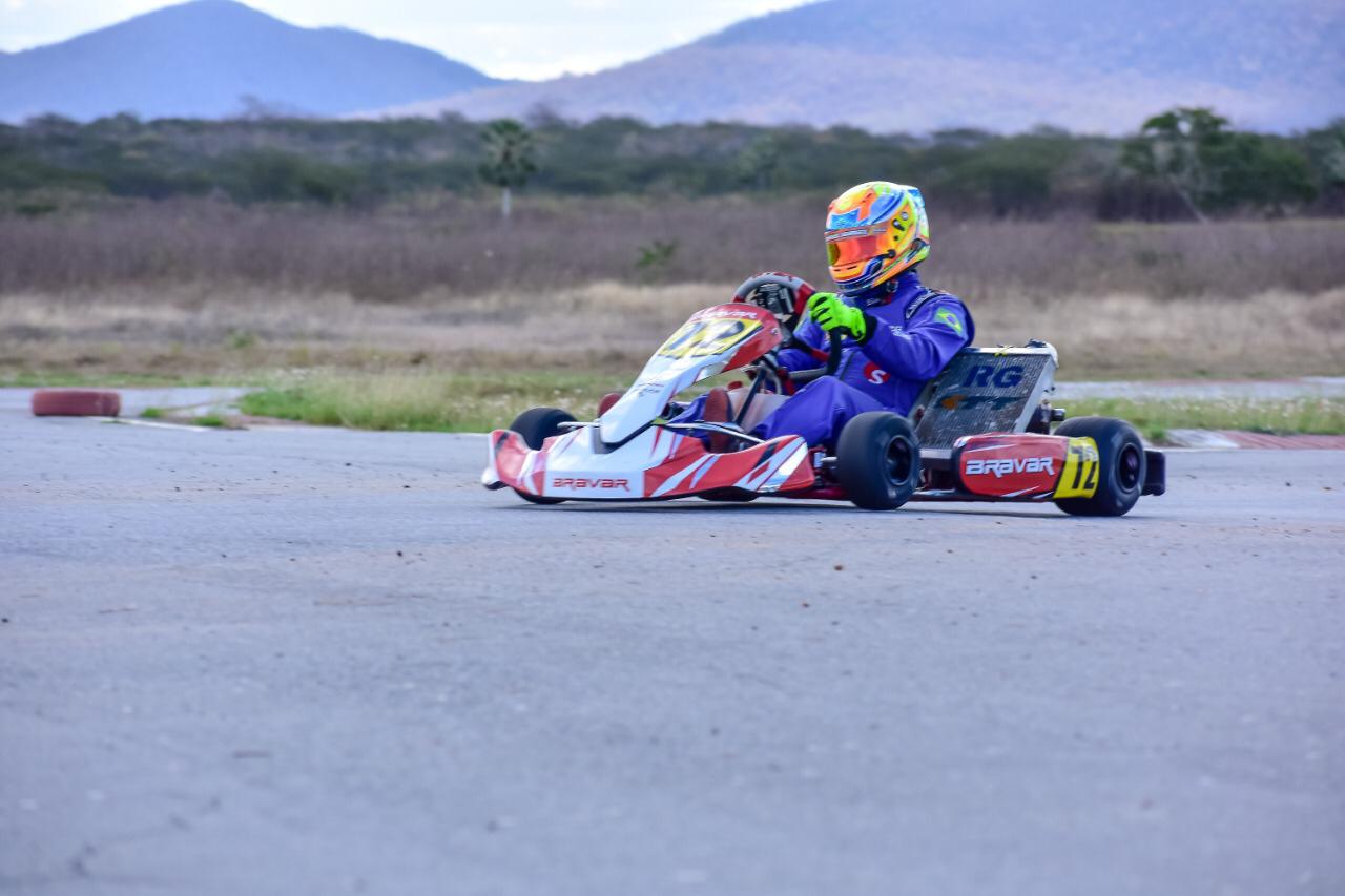 Rafael Gurgel aposta na regularidade para a disputa do título da Graduado Light do Cearense de Kart