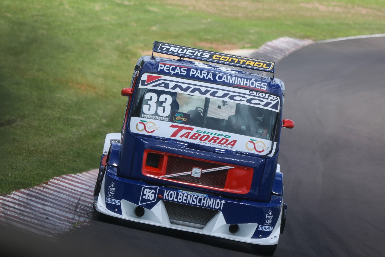 Taborda marca 20 pontos na abertura da rodada dupla da Copa Truck no Tarumã