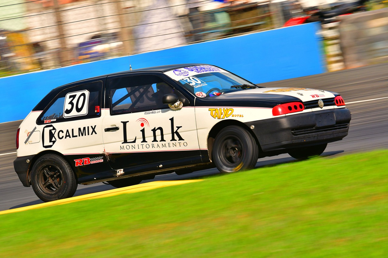 Clima desafia pilotos e preparadores na 2ª etapa do Paranaense de Velocidade
