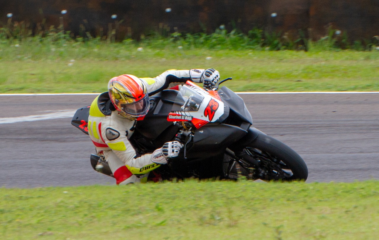 Sharbel El Hajjar conquista o tri no Paranaense de Motovelocidade