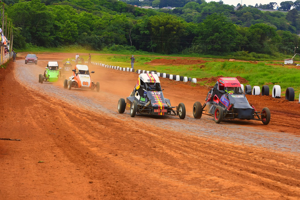 Velocidade na Terra inicia a temporada de 2021 no Paraná